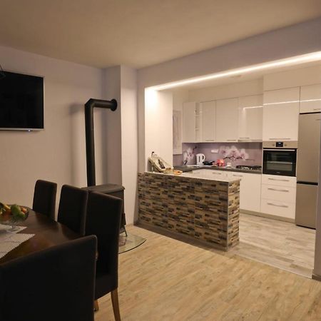 Apartman Teo &Tena Otocsán Kültér fotó