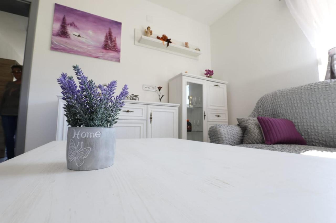Apartman Teo &Tena Otocsán Kültér fotó