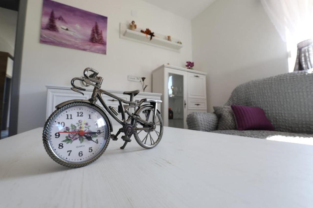 Apartman Teo &Tena Otocsán Kültér fotó